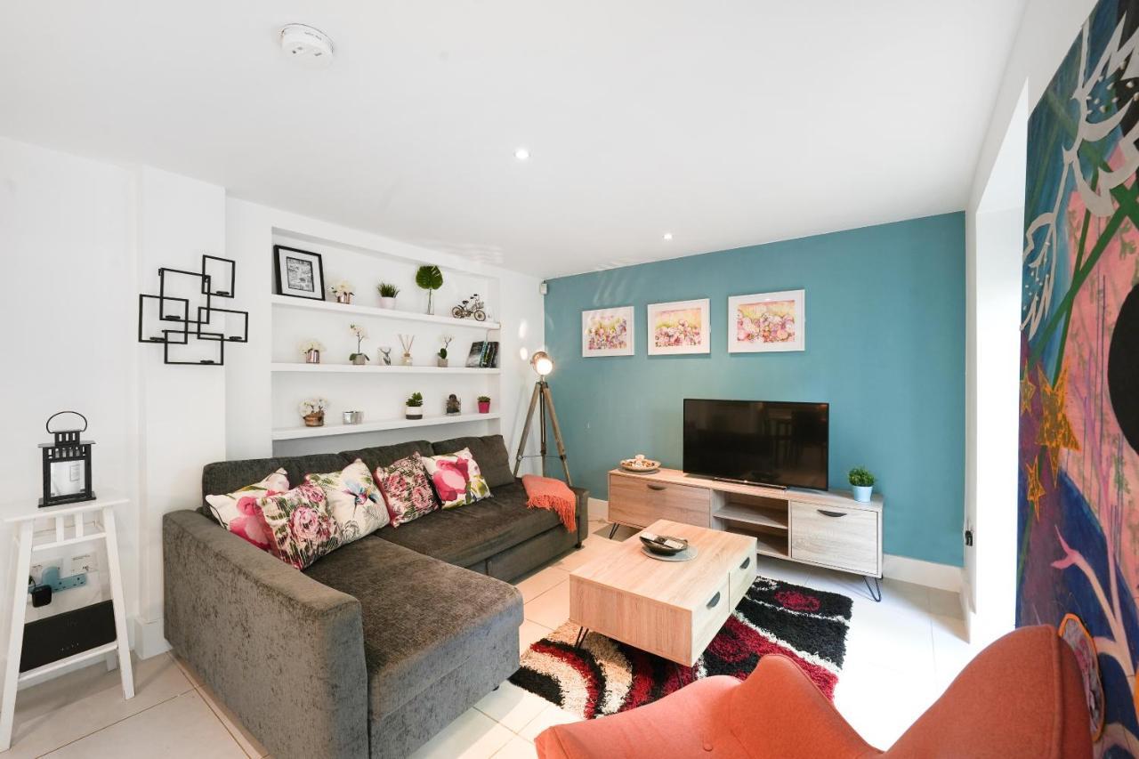 Spacious 2 Bedroom Apartment In Camden لندن المظهر الخارجي الصورة